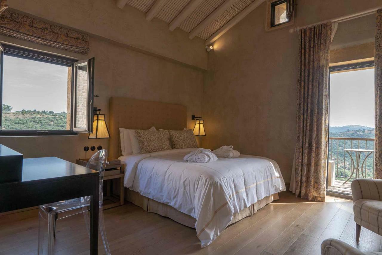 Alistos Hotel Gythio Bagian luar foto